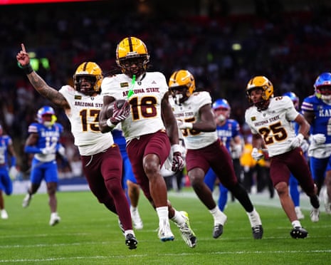 Arizona StateâÂÂs Jaren Hamilton scores a touchdown during the Union Jack Classic at Wembley.