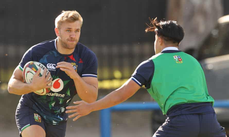 Scottish center Chris Harris will start the second round in Cape Town.