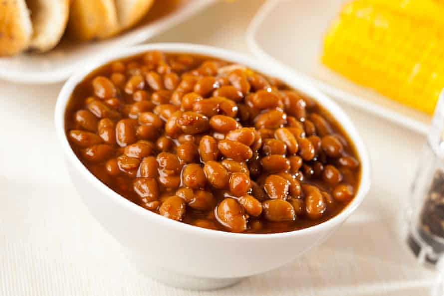 Barbecue-style baked beans