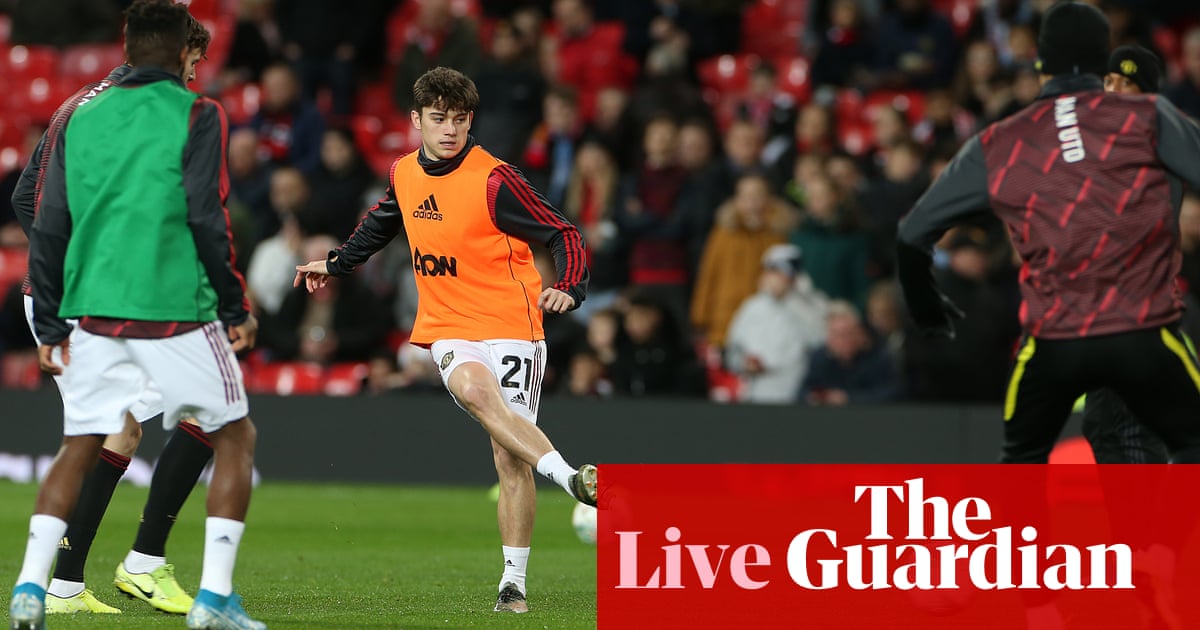Manchester United v Manchester City: Carabao Cup semi-final, first leg – live!