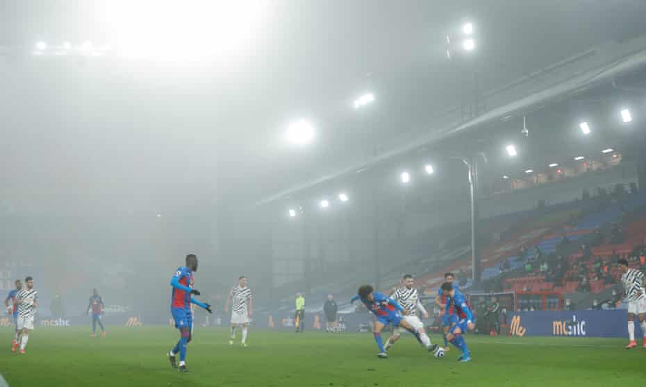 C'était une soirée brumeuse à Selhurst Park.