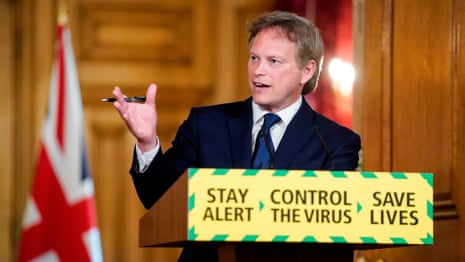 Grant Shapps attempts to defend Dominic Cummings's 260-mile lockdown trip – video