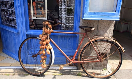 An Onion Johnny bike in Roscoff.