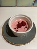 Raspberry panna cotta dari Nigel Slater