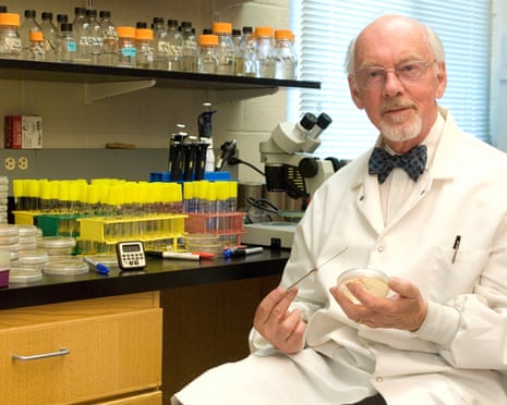 Hans Kornberg pictured in his laboratory at Boston University in 2007.