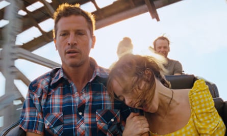 Simon Rex and Suzanna Son in Red Rocket.