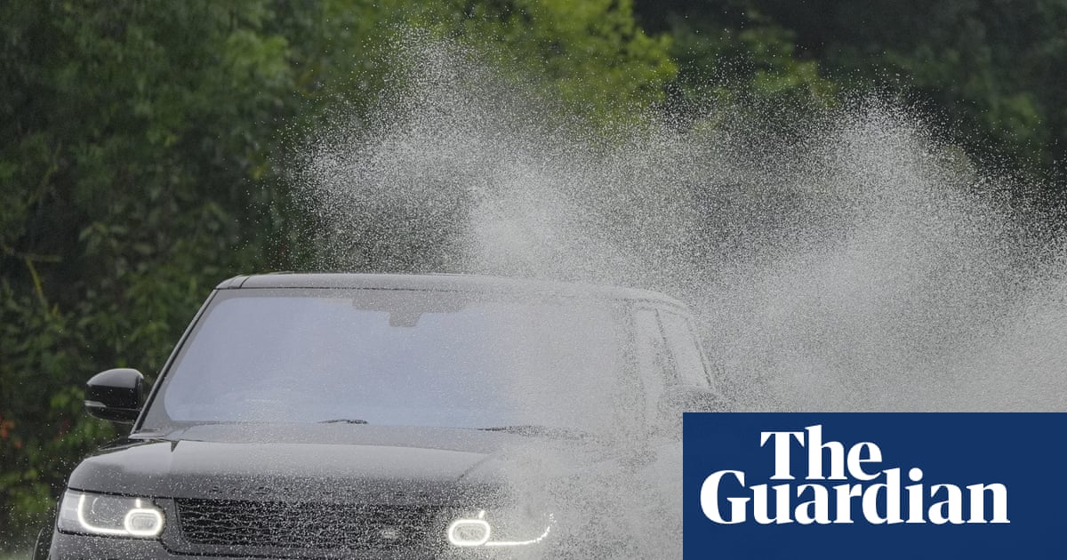 Jaguar Land Rover’s profits dented by US tariffs and drop in sales | Jaguar Land Rover Jaguar Land Rover’s profits dented by US tariffs and drop in sales | Jaguar Land Rover