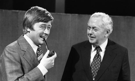 Mike Yarwood deathFile photo dated 22/01/77 of impressionist Mike Yarwood, (left) with former Prime Minister Sir Harold Wilson. Comedian and impersonator Mike Yarwood has died aged 82, the Royal Variety Charity has announced. Issue date: Friday September 8, 2023. PA Photo. See PA story DEATH Yarwood. Photo credit should read: PA/PA Wire