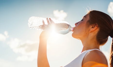 Can the internet's fav bottle really help me drink more water?