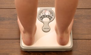 One examines the pressure on a set of bathroom blades