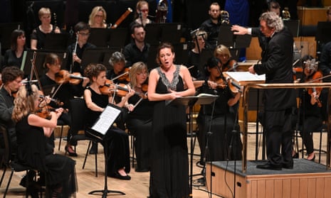 Mary Bevan with the Britten Sinfonia, conducted by Harry Christophers