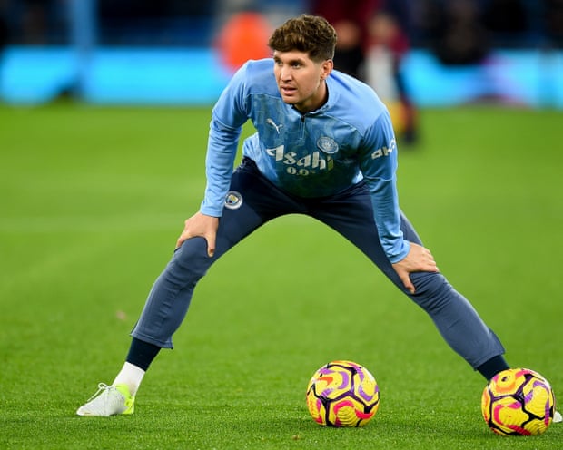 John Stones do Manchester City em ação durante uma partida.
