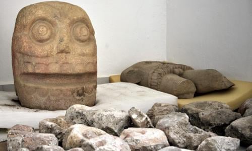 Liquid mercury found under Mexican pyramid could lead to king's tomb | Mexico | The Guardian
