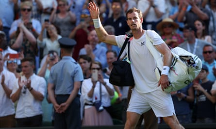 Andy Murray salutes the Center Court crowd at the end of the match