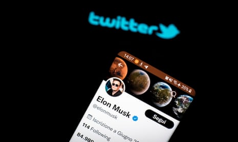 Mobile phone displaying Elon Musk's Twitter account.
