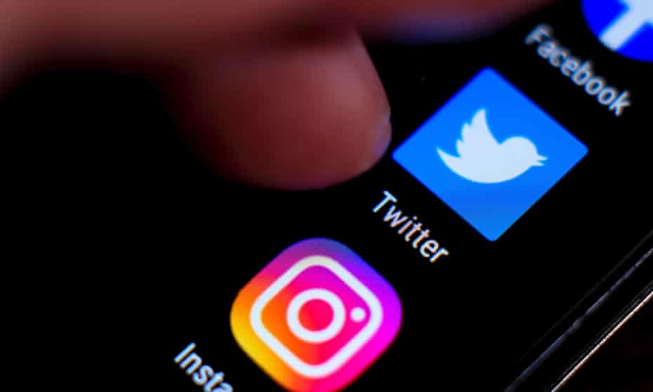 Facebook, Instagram and Twitter apps on smartphone