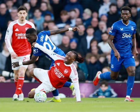 Everton's Gueye in action with Arsenal's Eze.