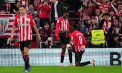 Iñaki Williams pretends to polish the right boot of his brother Nico after the second goal in Athletic Bilbao’s 2-0 win over Atlético.