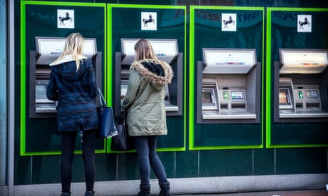 Lloyds bank cash machines