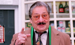 Saeed Jaffrey as shopkeeper Ravi Desai in Coronation Street.