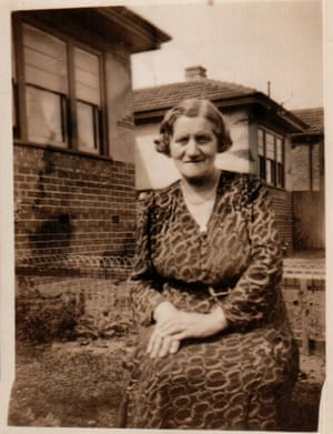 Image of Rose Pearlman at her home in St Kilda, Melbourne