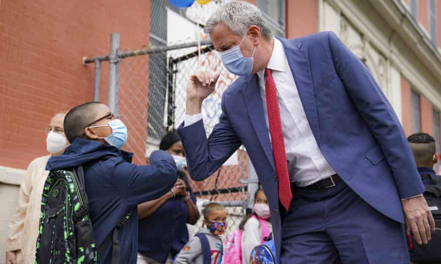 New York Mayor Bill de Blasio greets students in Manhattan, New York