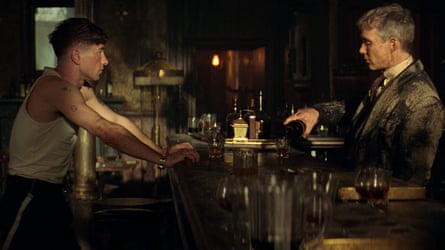 Barry Keoghan as Duke and Cillian Murphy as Tommy in a dark bar