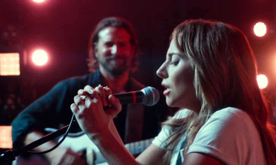 Lady Gaga and Bradley Cooper in A Star is Born.
