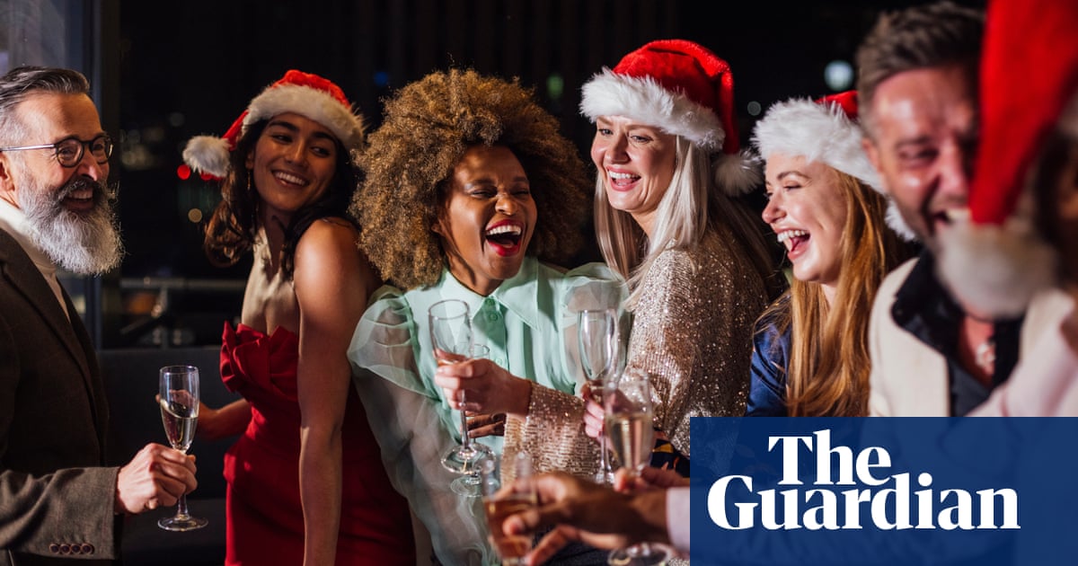 'Zebra striping': is this the best way to drink alcohol this Christmas?