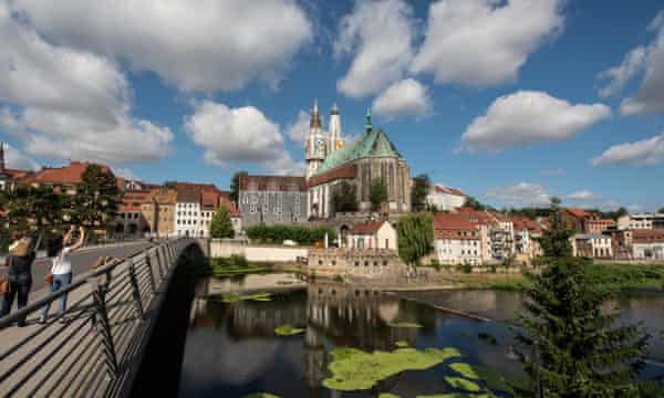 Görlitz odgrywało rolę osobliwego mitteleuropejskiego miasteczka w kilku hollywoodzkich filmach, ale w rzeczywistości ma najniższe płace w Niemczech i jeden z najwyższych odsetków skrajnie prawicowych wyborców.