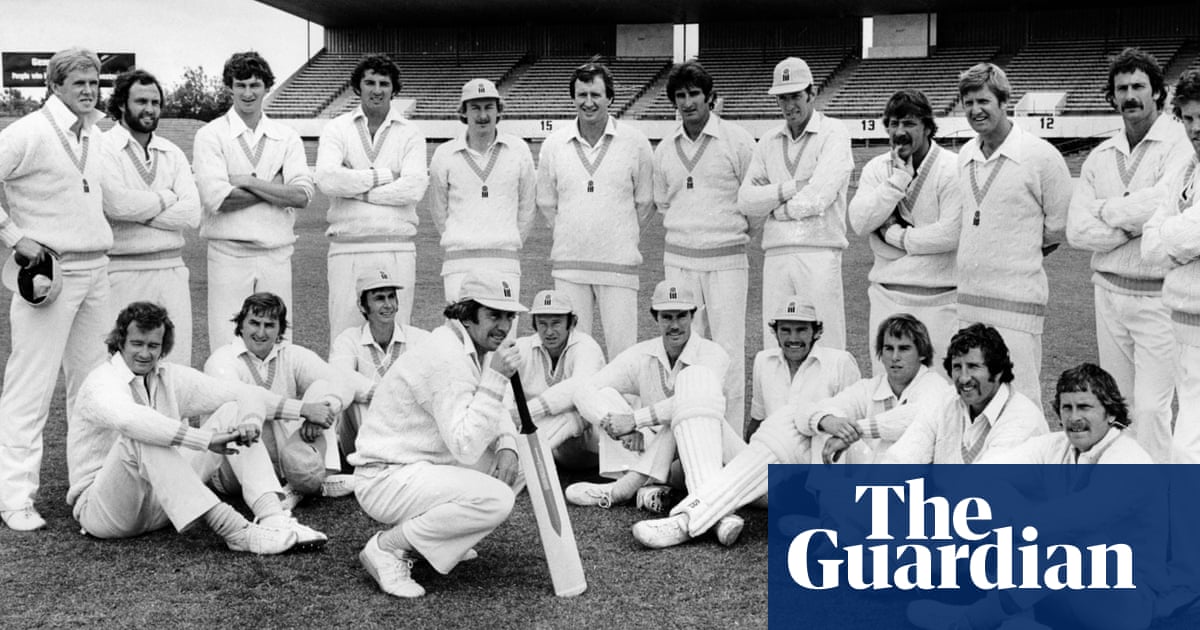 Australian cricket mourns Ashley Mallett and Alan Davidson – The Guardian