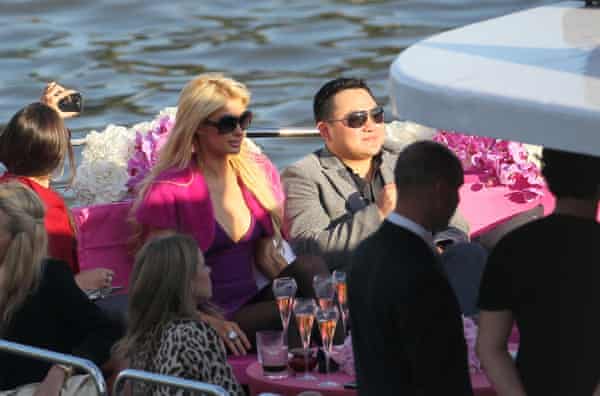 Paris Hilton in Paris14th July 2010. Paris Hilton on a photoshoot on a boat in Paris with Malaysian Billionaire Taek Jho Low. Credit: GoffPhotos.com Ref: KGC-60/156950 *UK, Singapore and Middle East Sales Only*