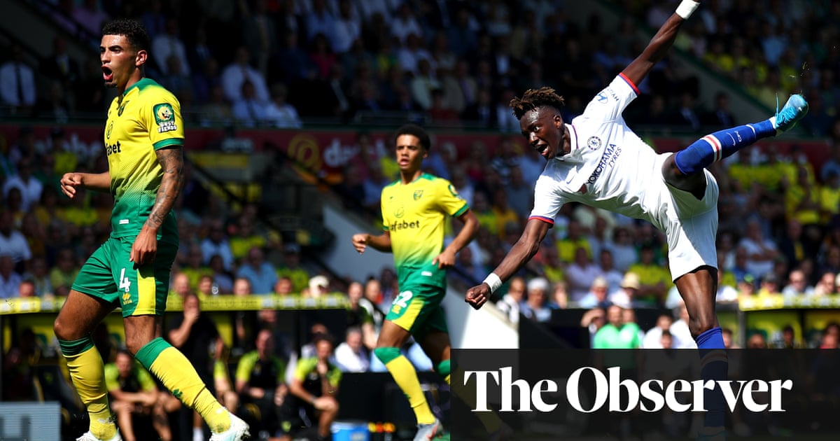 Tammy Abraham doubles up as Chelsea edge Norwich in five-goal thriller