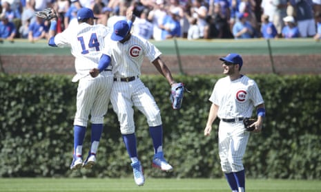 Cubs continue their playoff push, rally to beat the Giants
