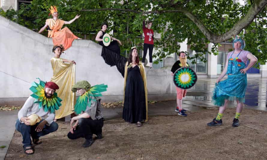 BP or not BP, striking theatrical poses in costume
