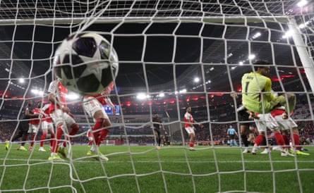 David Raya is unable to keep out Robert Andrich’s far-post header