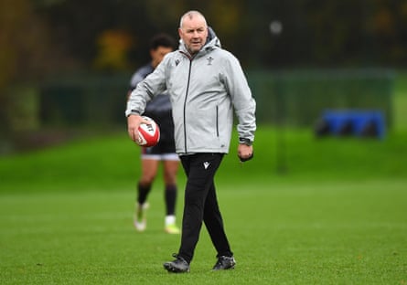 Wayne Pivac préside la formation