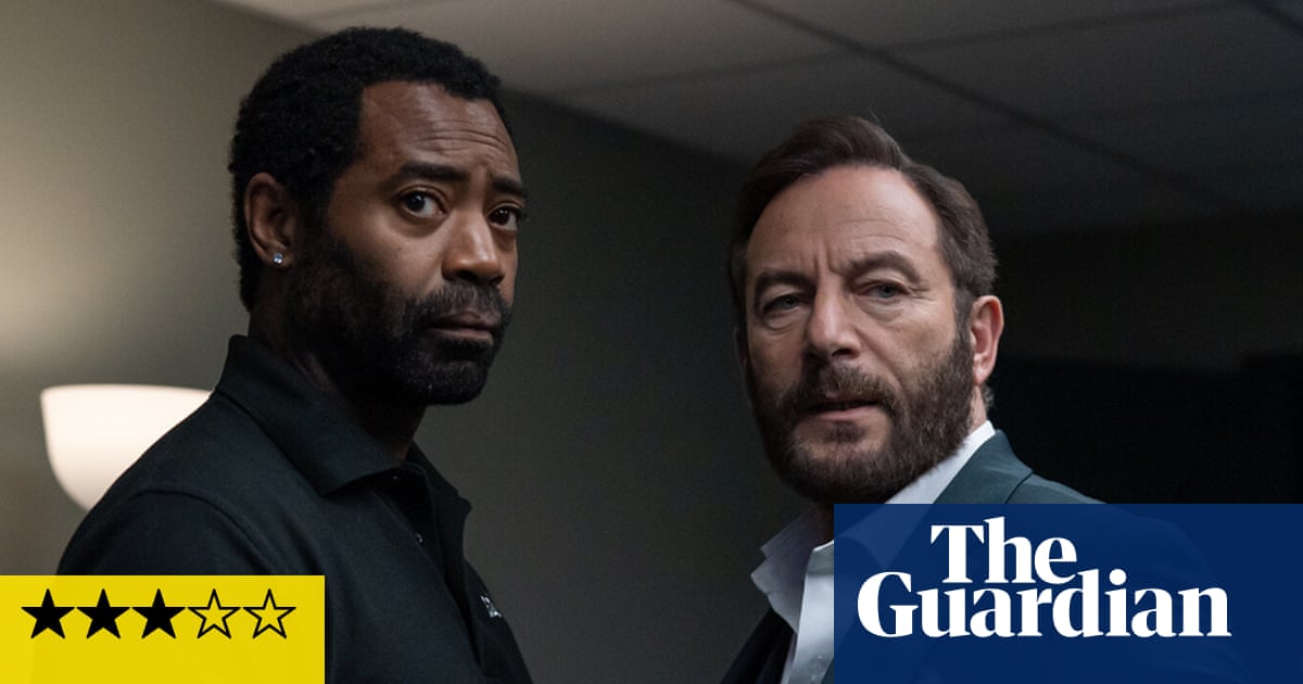 Heavyweight review locker room becomes pressure cooker in real-time boxing face-off