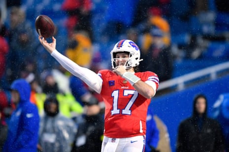 Bills v Eagles, Raiders v Giants and Browns shatter Steelers and more: NFL week 17 – live