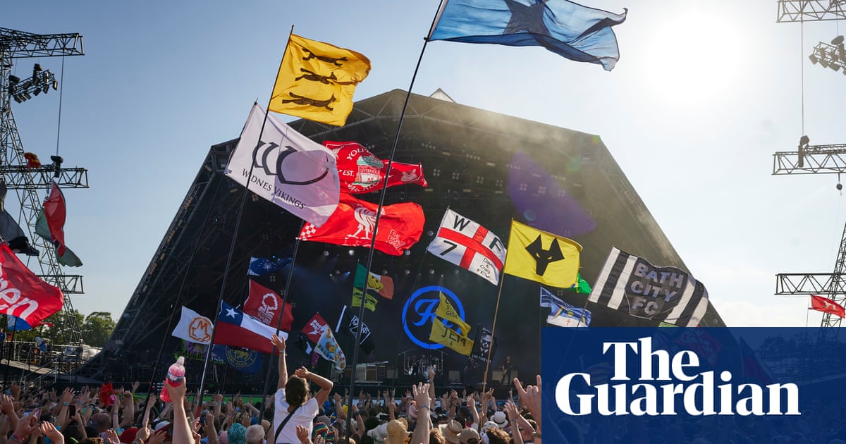 Glastonbury tickets break £400 for first time as on-sale date is announced Glastonbury tickets break £400 for first time as on-sale date is announced