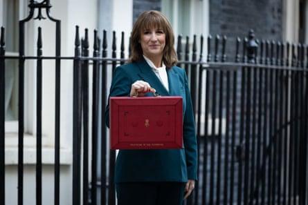 Rachel Reeves with the chancellor’s red box