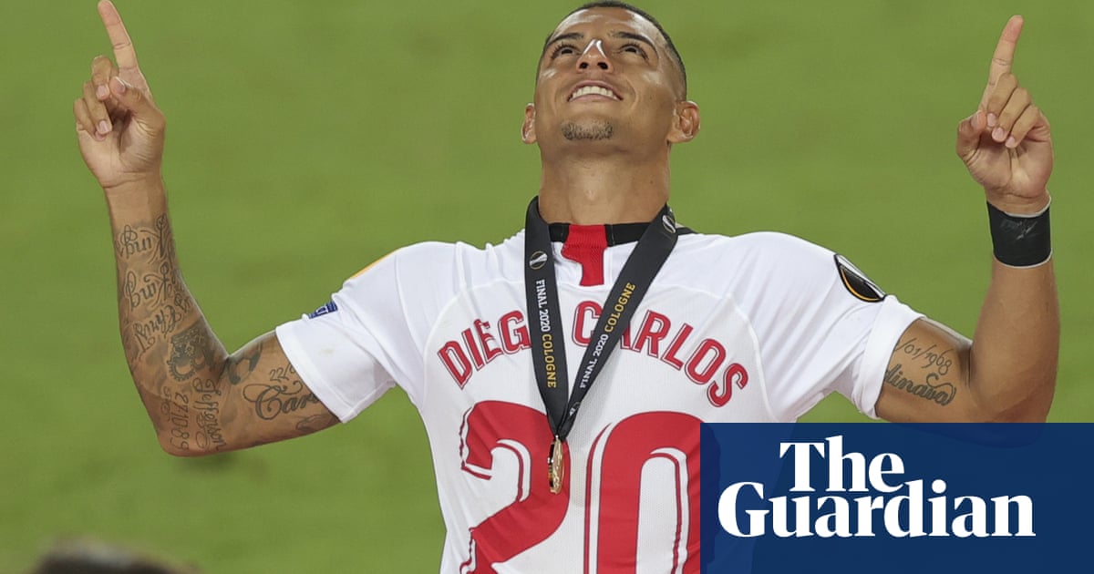 Manchester City weigh up Carlos and Giménez as alternatives to Koulibaly