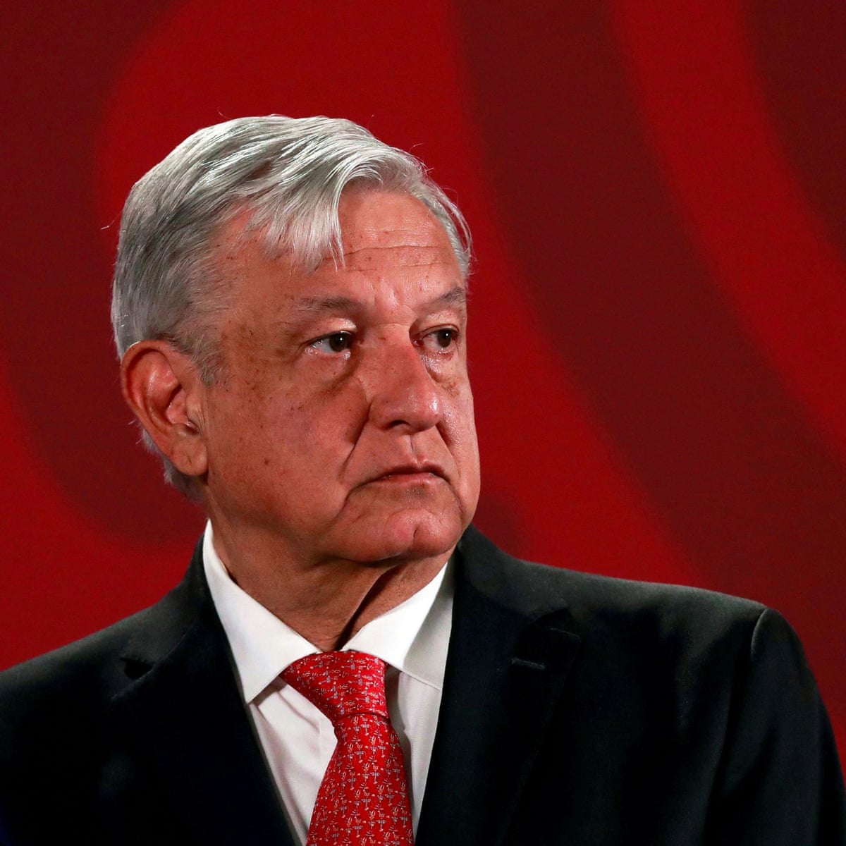 Mexican president ignores coronavirus restrictions to greet El ...