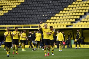 Borussia Dortmund 4 0 Schalke Bundesliga Returns As It Happened Football The Guardian