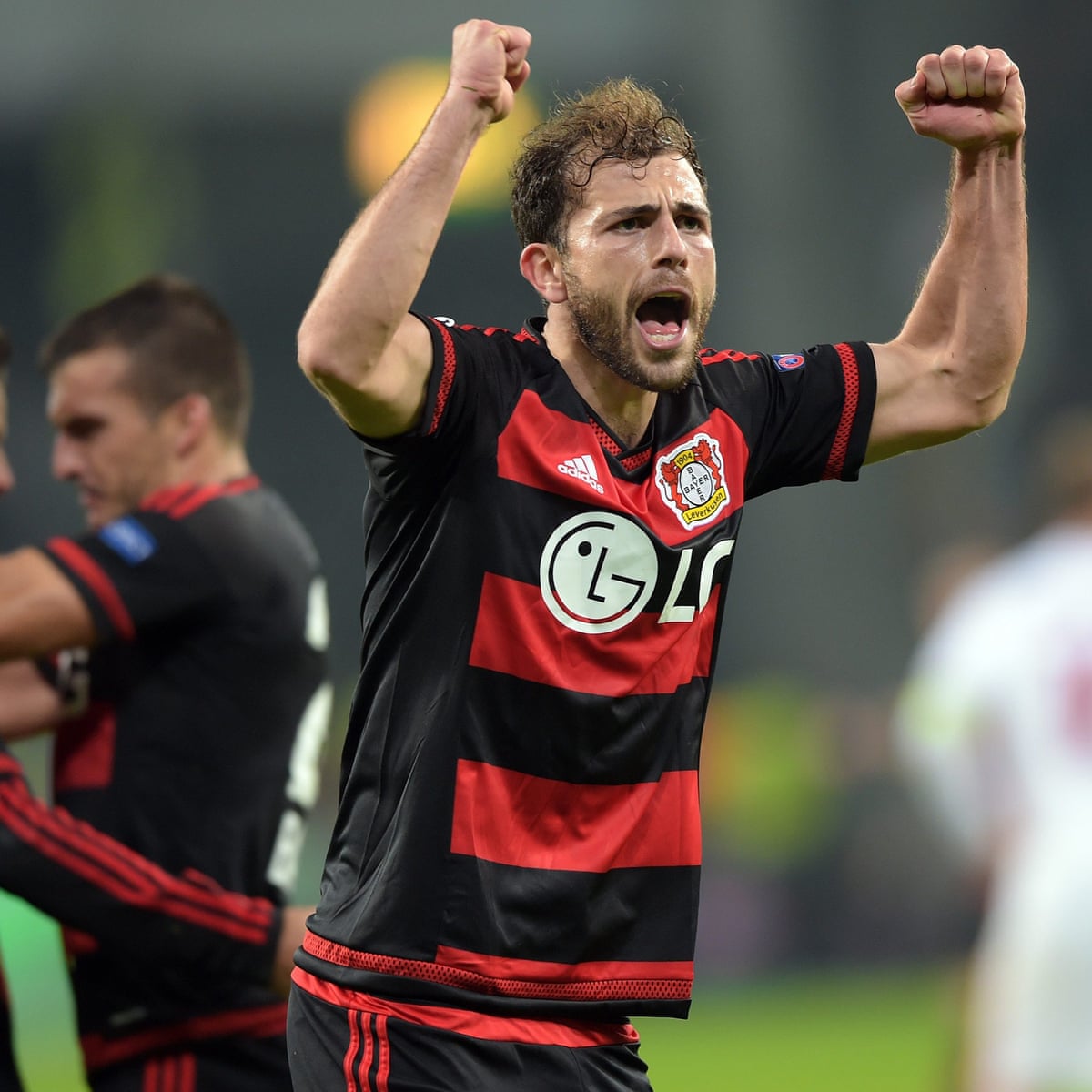 Bayer Leverkusen And Roma Share Dramatic 4 4 Champions League Draw Champions League The Guardian