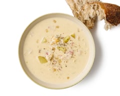 09 Felicity Cloake's clam chowder 059