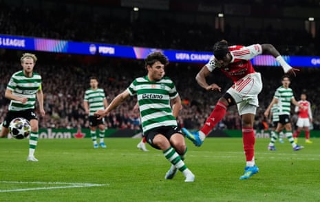 Noni Madueke fires his effort wide.