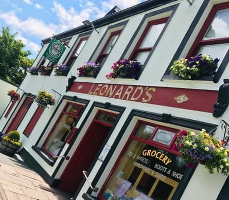 Leonards Grocery & Bar Mayo