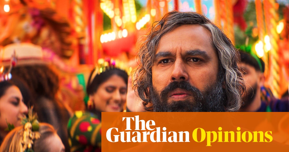 Reimagining Classics: The Modern Mirror of A Christmas Carol and Paddington