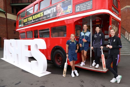 Australia’s Ash Gardner and Phoebe Litchfield and England’s Tammy Beaumont and Lauren Bell pose at the SCG